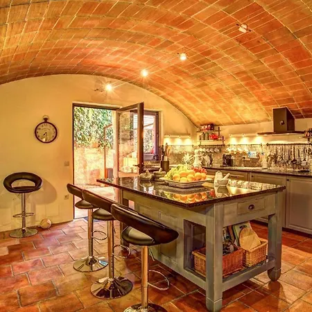 Sleeps 8