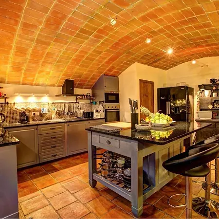 Sleeps 8