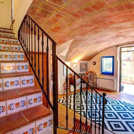 Sleeps 8