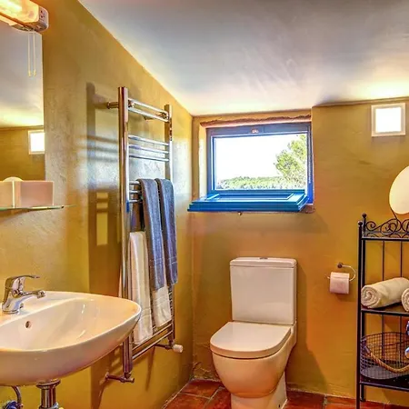 Sleeps 8 Willa *